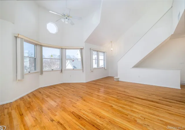 4th image of 22 Ridgewood Dr, Hempstead, NY 11793