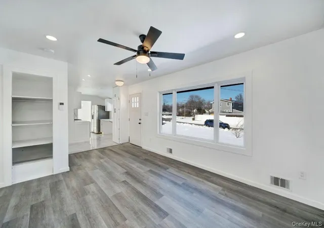 4th image of 14 Morton St, Brentwood, NY 11717 | MLS# 966702