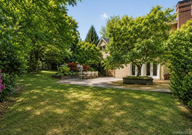 Photo 3 of Sale Pending at 6 W Sunnyside Ln, Irvington, NY 10533 | MLS# 966746 | Listing updated on 2026-09-19
