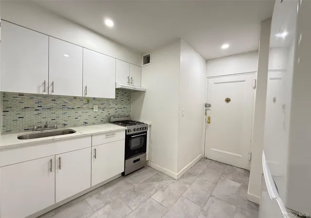 Photo 2 of Sale Pending at 144 35 Sanford Ave #2C, Flushing, NY 11355 | MLS# 966837 | Listing updated on 2026-04-01