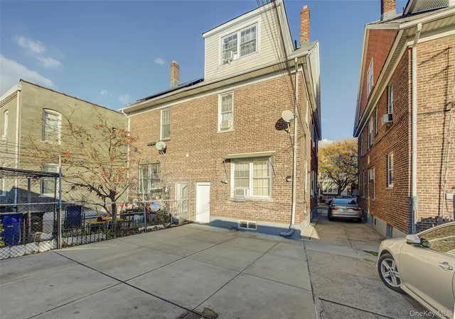 Listing Photo 4 - Condo for sale in building located at 3528 93rd St, New York, NY 11372