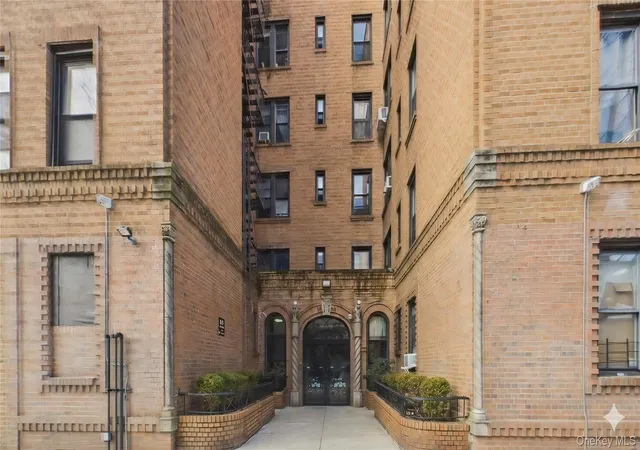 14th image of 3564 89th St #5C, New York, NY 11372 | MLS# 966851