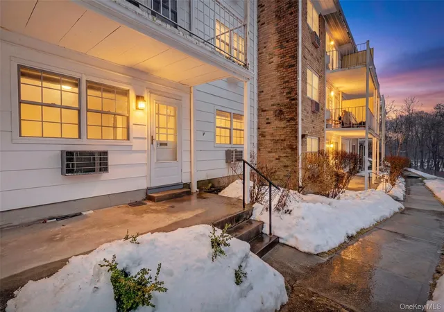 1st image of 1840 Crompond Rd #2A3, Peekskill, NY 10566 | MLS# 967172