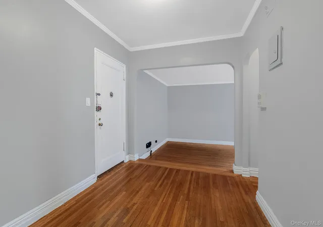 Listing Photo 4 - Condo for sale in building located at 306 E Mosholu Pkwysouth, New York, NY 10458 - Unit #1F