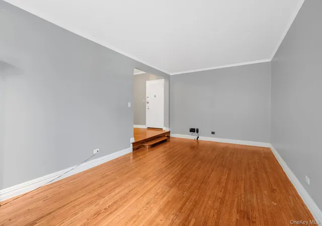 Listing Photo 5 - Condo for sale in building located at 306 E Mosholu Pkwysouth, New York, NY 10458 - Unit #1F