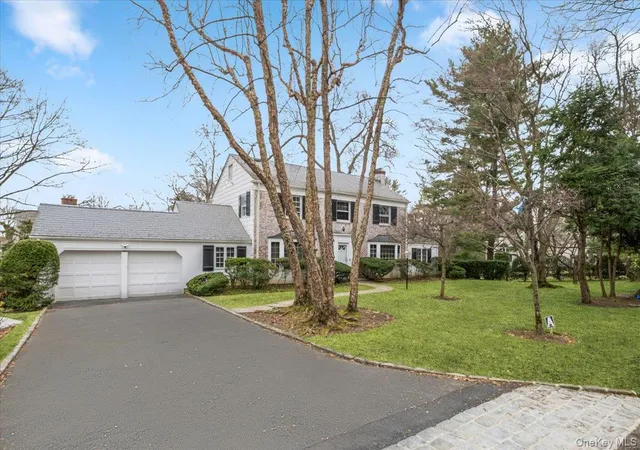Photo 3 of Sale Pending at 1 Normandy Ln, Scarsdale, NY 10583 | MLS# 967220 | Listing updated on 2026-03-28