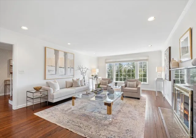 Photo 4 of Sale Pending at 1 Normandy Ln, Scarsdale, NY 10583 | MLS# 967220 | Listing updated on 2026-03-28