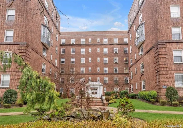 14th image of 175 06 Devonshire Rd #6O, Jamaica, NY 11432 | MLS# 967244