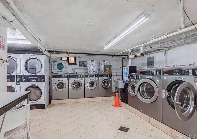 Homes for sale in New York, NY | 37-21 80Th St #2A, New York, NY 11372 | MLS# 967258