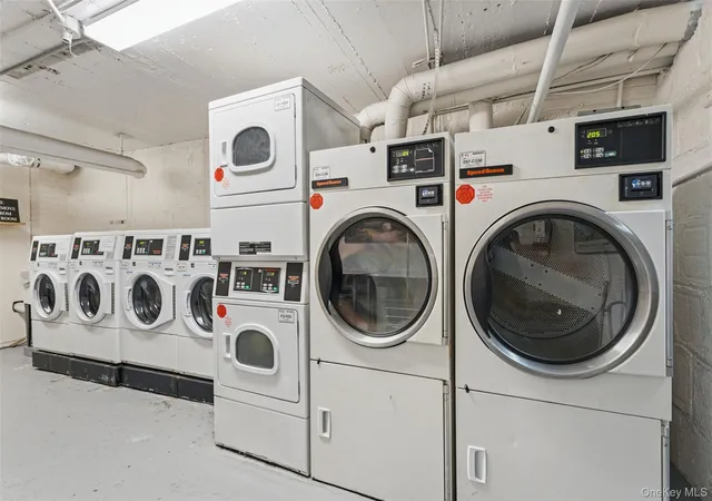 2nd image of 30 Clinton Pl, New Rochelle, NY 10801