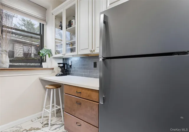 4th image of 30 Clinton Pl, New Rochelle, NY 10801
