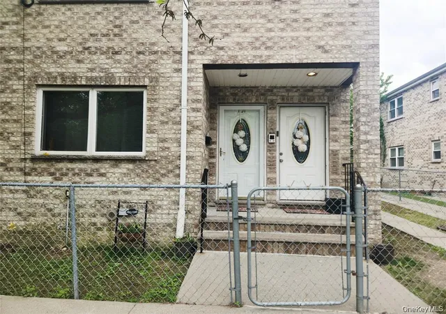 Photo 1 of House for sale at 101 Longstreet Ave, Bronx, NY 10465 | MLS# 967291 | Listing updated on 2026-09-05