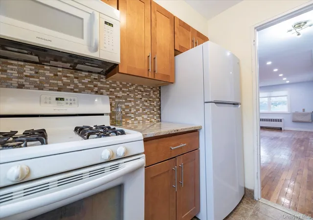 5th image of 22930 Kingsbury Ave, New York, NY 11364