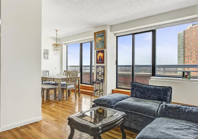 5th image of 62-54 97Th Pl #PHC, Rego Park, NY 11374 | MLS# 967308