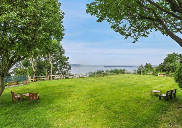 2nd image of 16 Rockledge Ave, Ossining, NY 10510