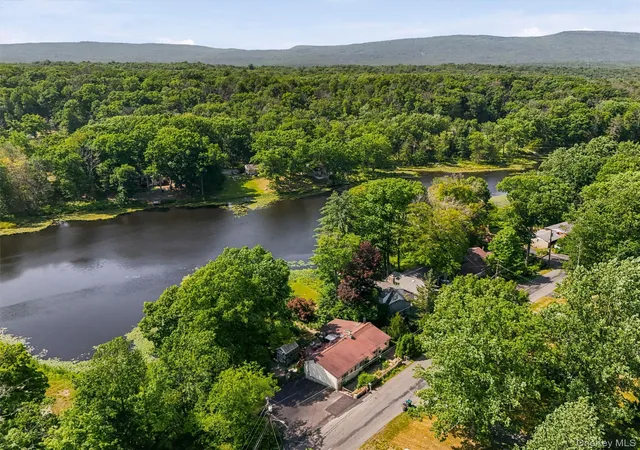2nd image of 156 Lake Shore Dr, Shawangunk, NY 12566 | MLS# 967432