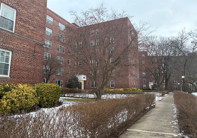 Photo 1 of Condo for sale at 210 Pelham Rd #5L, New Rochelle, NY 10805 | MLS# 967506 | Listing updated on 2026-09-17