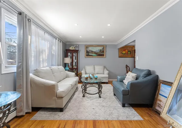Photo 4 of Sale Pending at 6 Merrick Ln, Ramapo, NY 10977 | MLS# 967609 | Listing updated on 2026-05-08