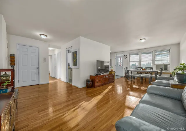 4th image of 3425 150Th Pl #6E, Flushing, NY 11354 | MLS# 967637