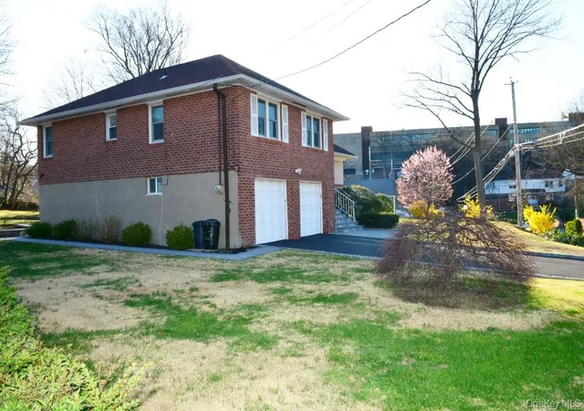 Photo 3 of Single family home for sale at 69 Wingate Rd, Yonkers, NY 10705 | MLS# 967683 | Listing updated on 2026-09-18