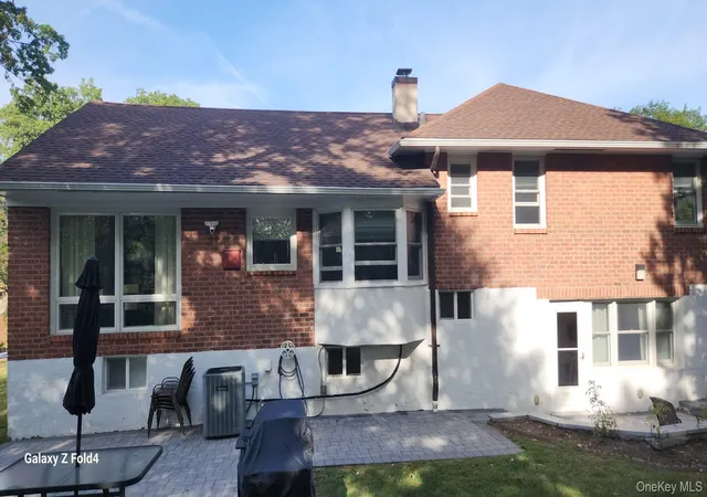 Photo 4 of Single family home for sale at 69 Wingate Rd, Yonkers, NY 10705 | MLS# 967683 | Listing updated on 2026-09-18