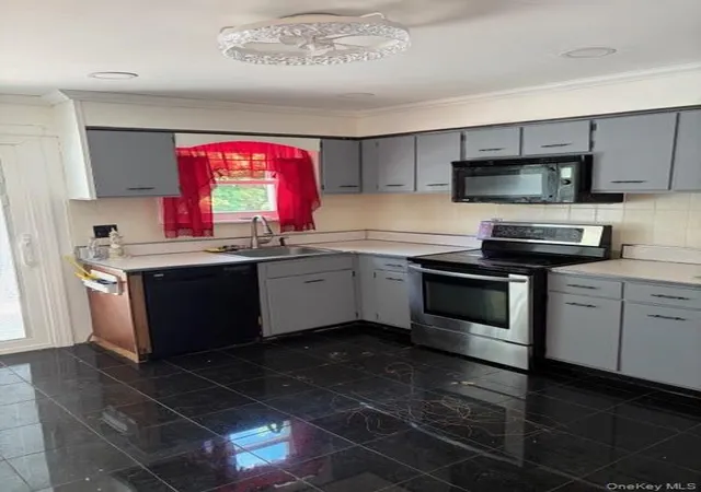 Photo 3 of Sale Pending at 13 Gores Dr, Brookhaven, NY 11950 | MLS# 967714 | Listing updated on 2026-07-30