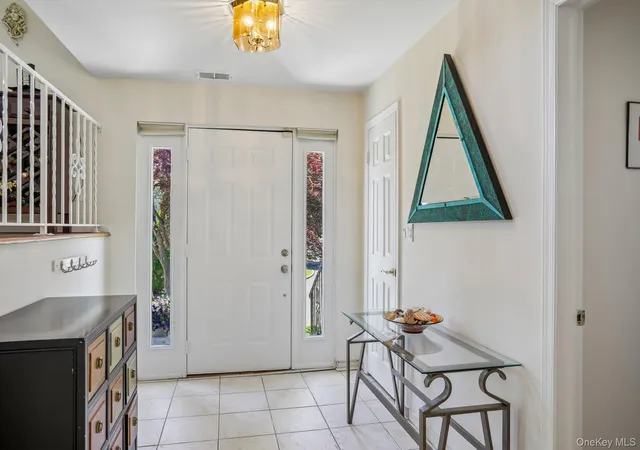 Photo 3 of Sale Pending at 53 Shepherds Dr, Scarsdale, NY 10583 | MLS# 967814 | Listing updated on 2026-06-08