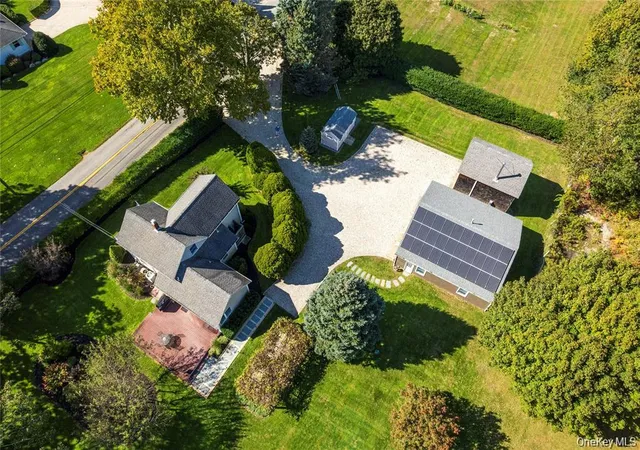 4th image of 3275 Skunk Ln, Southold, NY 11935 | MLS# 967817