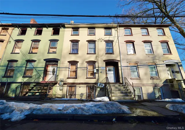 1st image of 170 Chambers St, Newburgh (city), NY 12550 | MLS# 967832