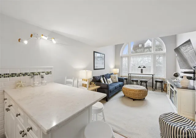 4th image of 236 Edgemere St #127, East Hampton, NY 11954 | MLS# 967913