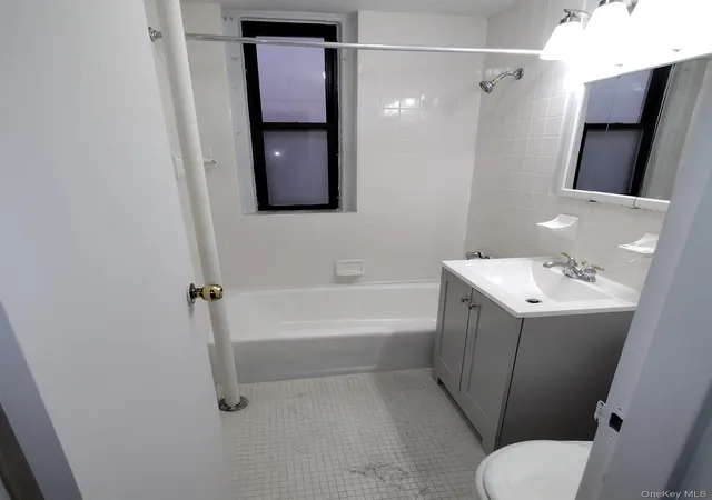 2nd image of 229 W 144Th St, New York, NY 10030