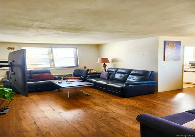 4th image of 57-65 246 Crescent, New York, NY 11362