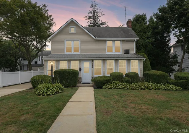 Photo 1 of Single family home for sale at 2097 Washington Ave, Seaford, NY 11783 | MLS# 968082 | Listing updated on 2026-09-05