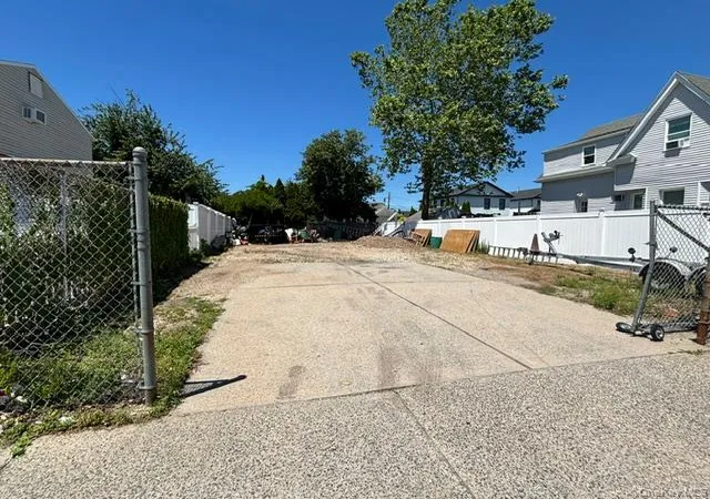 1st image of 623 Stewart, Oyster Bay, NY 11714 | MLS# 968184