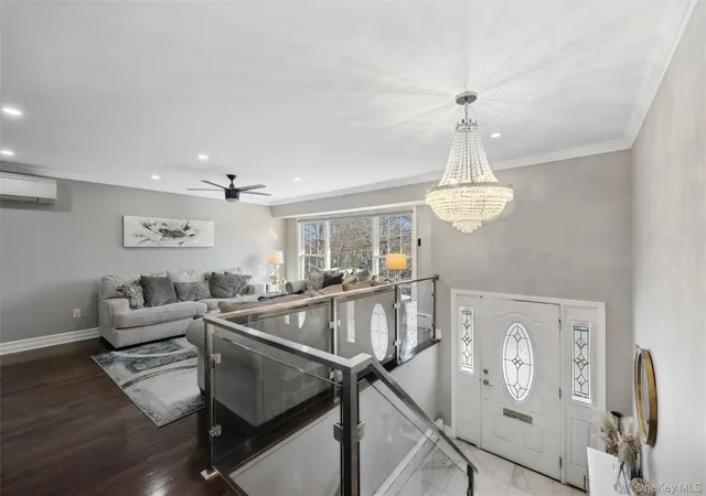 4th image of 1061 Fordham Ln, Hempstead, NY 11598 | MLS# 968226