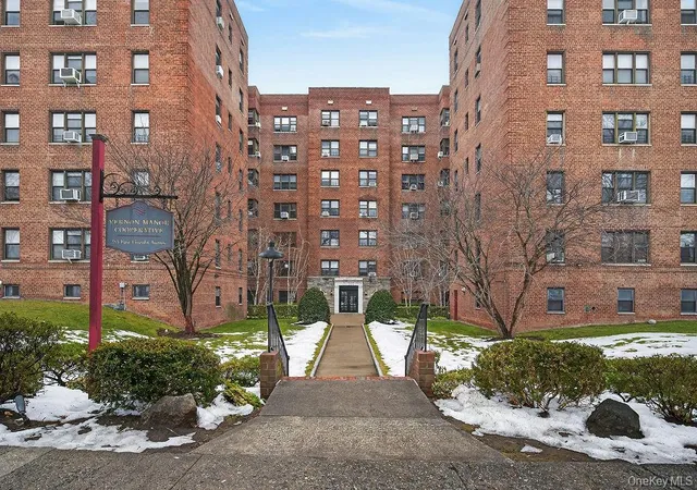 2nd image of 485 E Lincoln Ave #503, Mount Vernon, NY 10552 | MLS# 968309