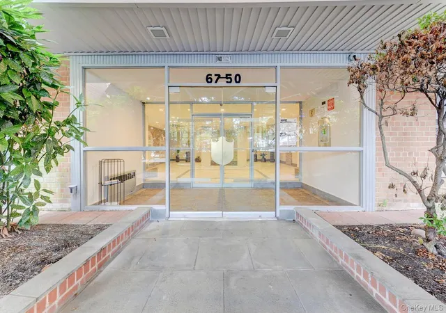 3rd image of 67-50 Thornton Pl #1F, Forest Hills, NY 11375 | MLS# 968317