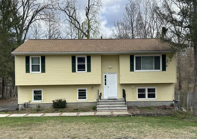 1st image of 41 Rutledge Ave, Highland Mills, NY 10930 | MLS# 968339