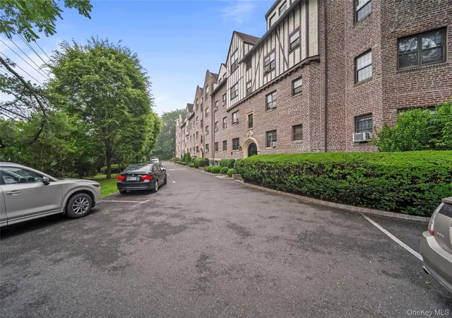 2nd image of 1440 Boston Post Rd, Mamaroneck, NY 10538