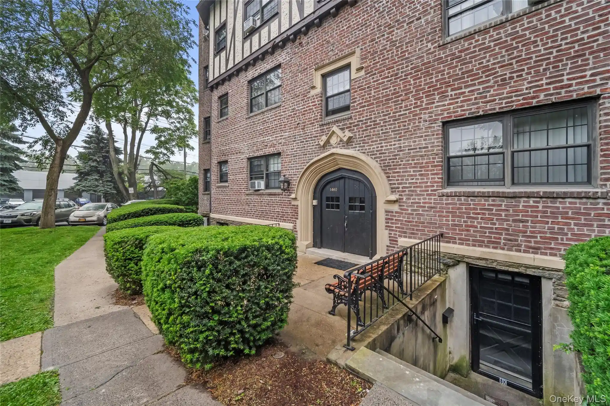 Listing Photo 2 - Condo for sale in 1440 Boston Post Rd located at 1440 Boston Post Rd, Mamaroneck, NY 10543 - Unit #8K