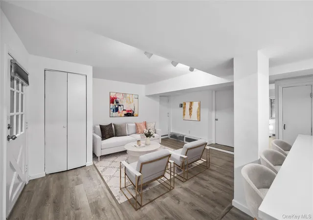 3rd image of 1440 Boston Post Rd #8K, Mamaroneck, NY 10538 | MLS# 968386