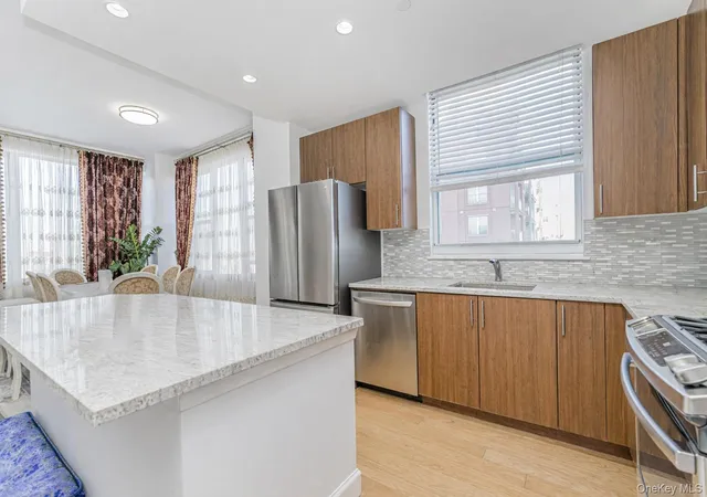 2nd image of 50 Oceana Dr W #8D, New York, NY 11235 | MLS# 968420
