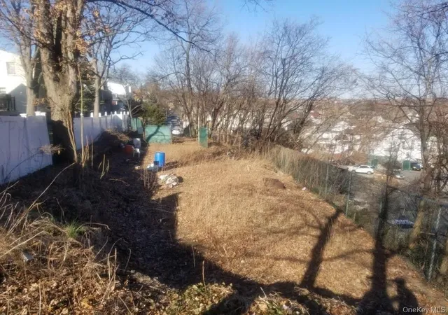4th image of 23 Saint James Ter, Yonkers, NY 10704 | MLS# 968438