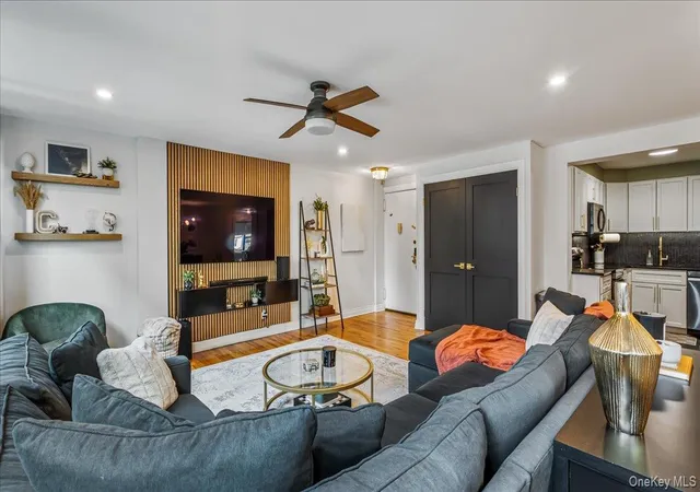 5th image of 10-24 166Th St, New York, NY 11357