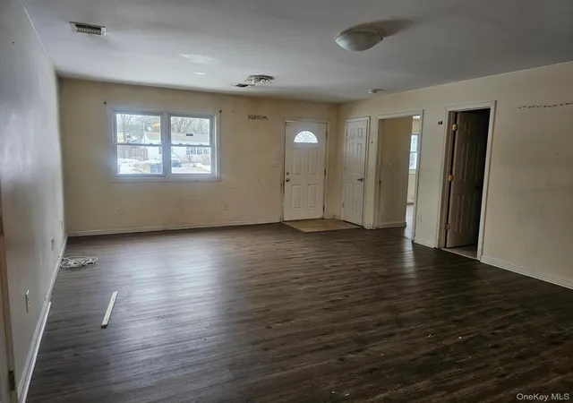 2nd image of 556 Taylor Ave, Brookhaven, NY 11772 | MLS# 968563