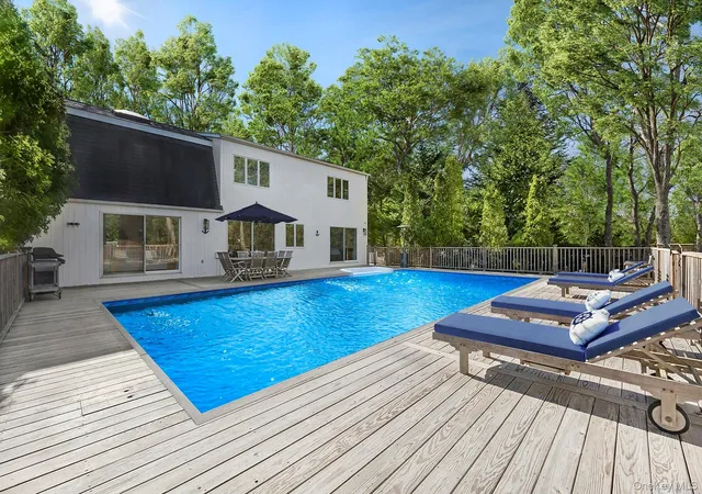 1st image of 5 Cowhill Ln, East Hampton, NY 11975 | MLS# 968672