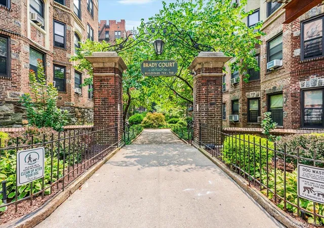 Condo for sale at 758 Brady Ct #214, New York, NY 10462 | MLS# 968724