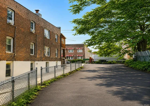 Photo 2 of Multi family home for sale at 854 E 229th Street, New York, NY 10466 | MLS# 968735 | Listing updated on 2026-09-06