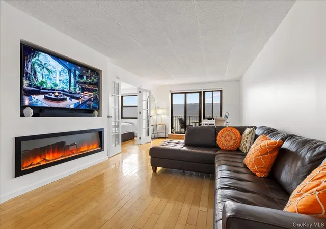 1st image of 1085 Warburton Ave #304, Yonkers, NY 10701 | MLS# 968754