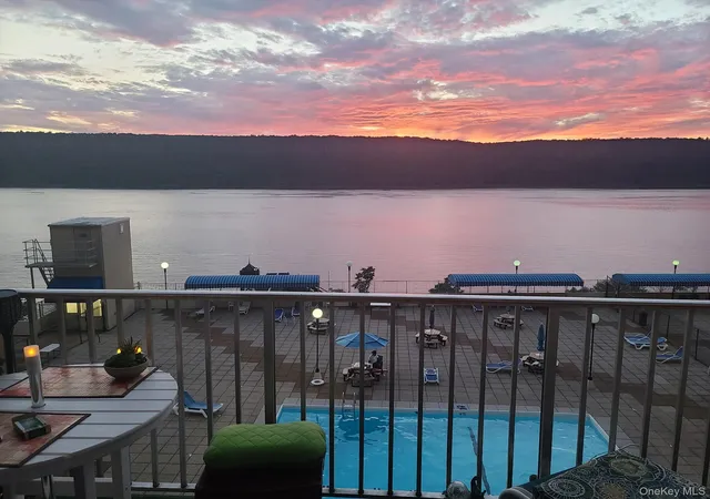 4th image of 1085 Warburton Ave #304, Yonkers, NY 10701 | MLS# 968754